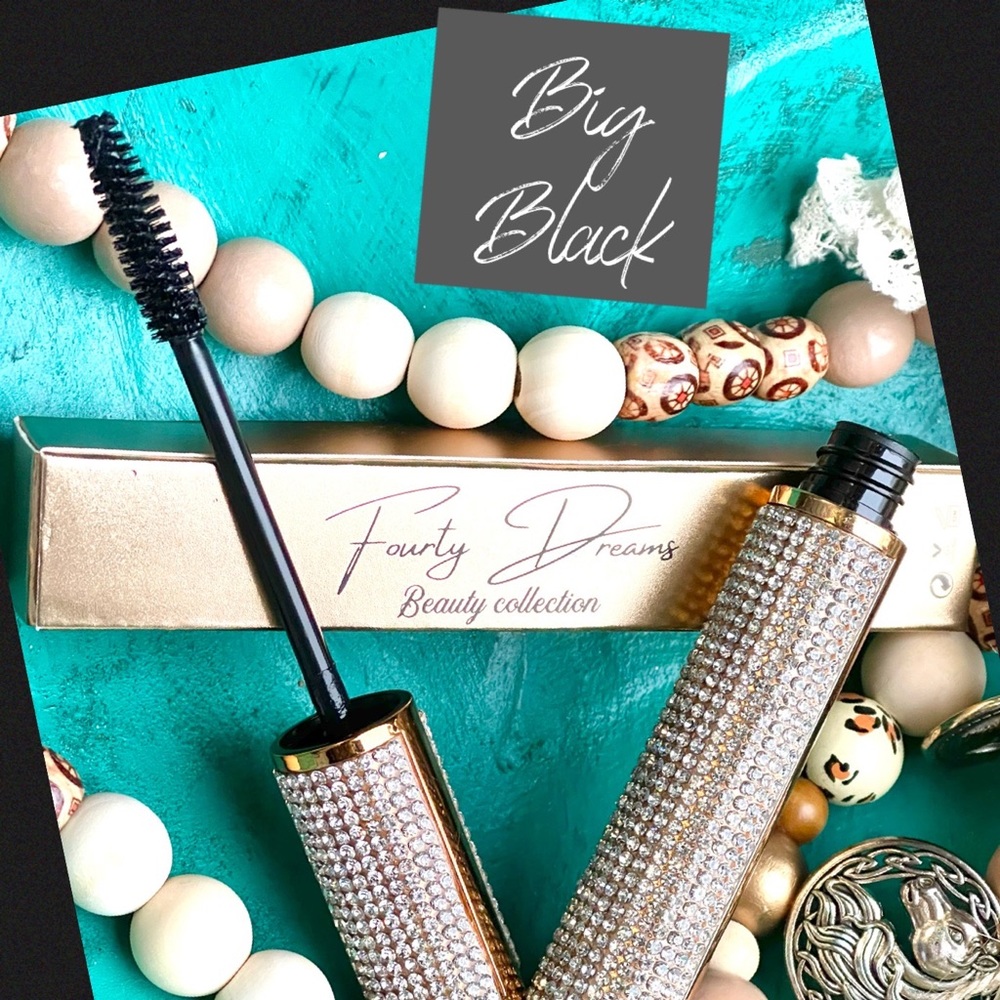 Big black Diamond mascara. New In Box